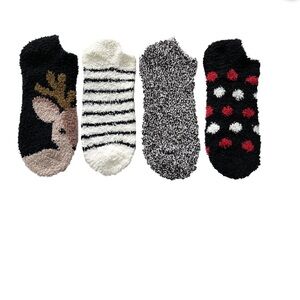 Women’s Fuzzy Babba 4 Pair Holiday Themed Cozy No Show Socks. Shoe Size 4-10.